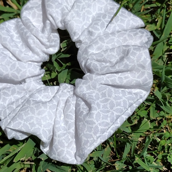 Scrunchie - Picture 3 of 3